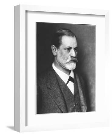 Sigmund Freud Matte/Glossy PosterWellcoda